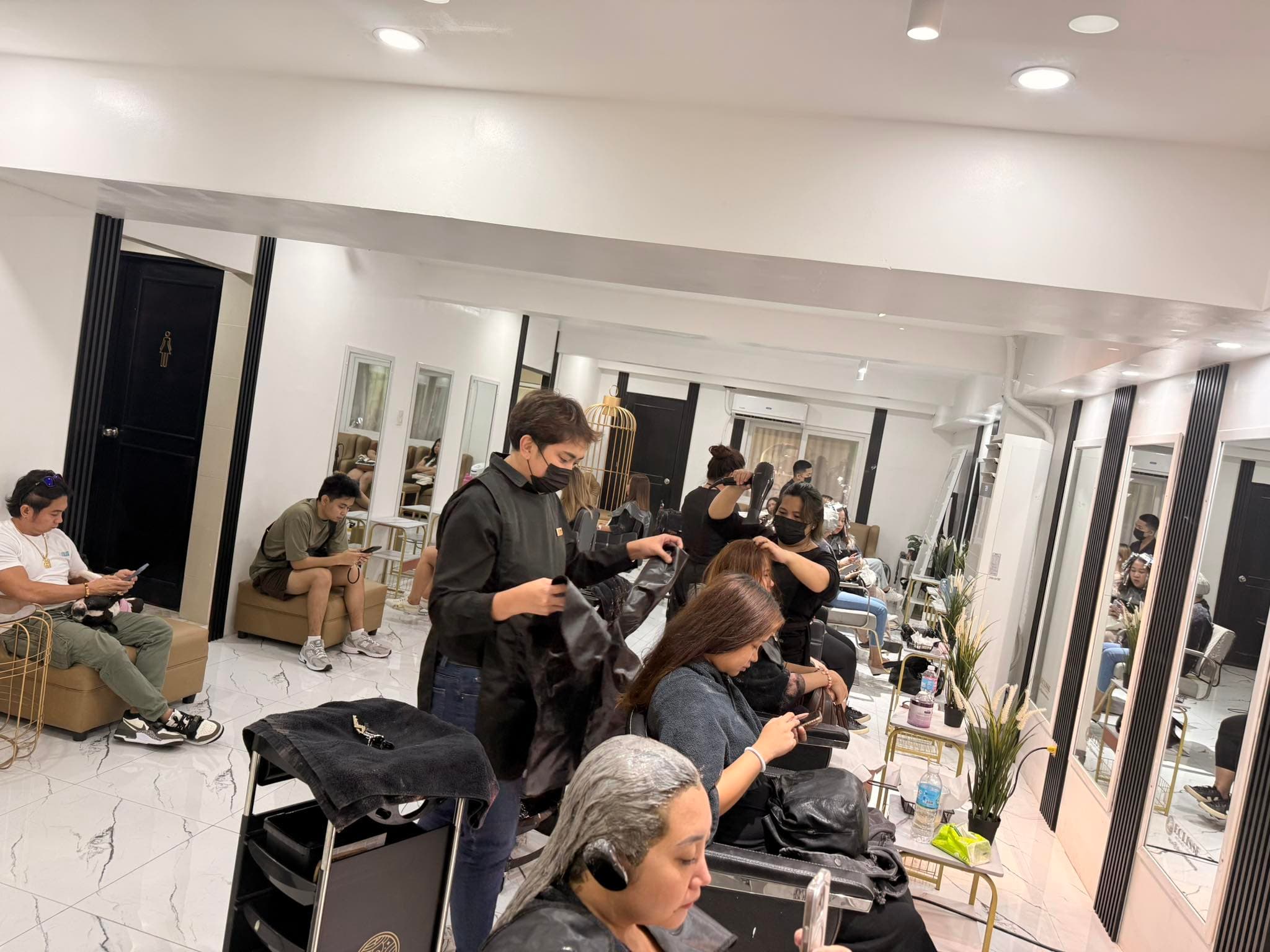 Eclisse Beauty Lounge salon service area